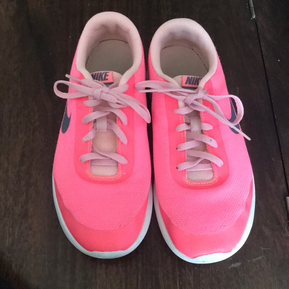 Nike Flex Runners